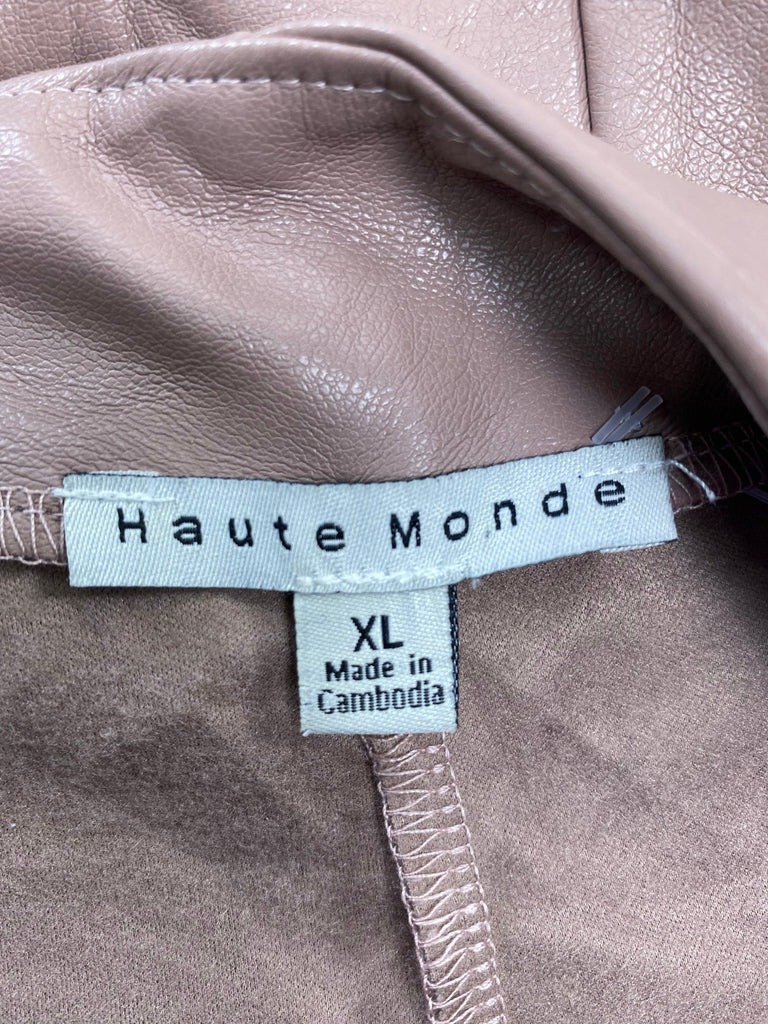 Haute Monde