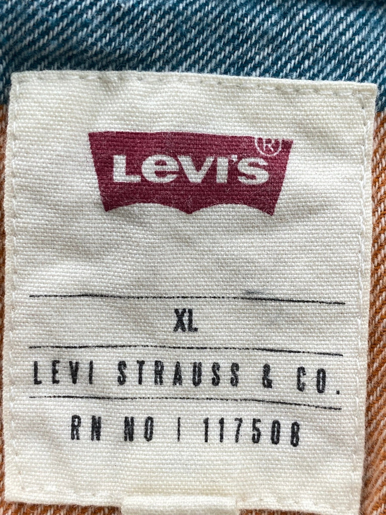 Levi's