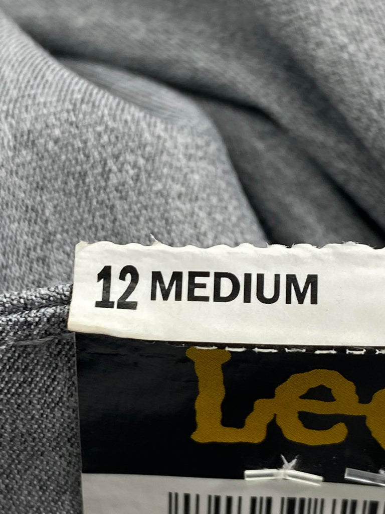 Lee