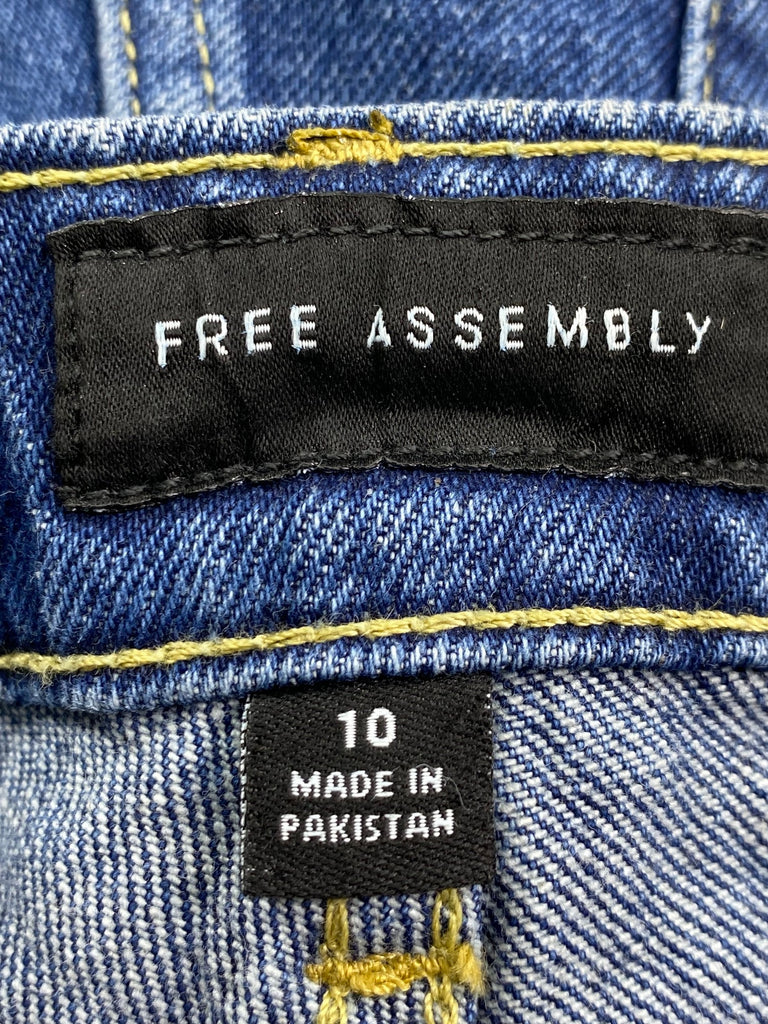 Free assembly