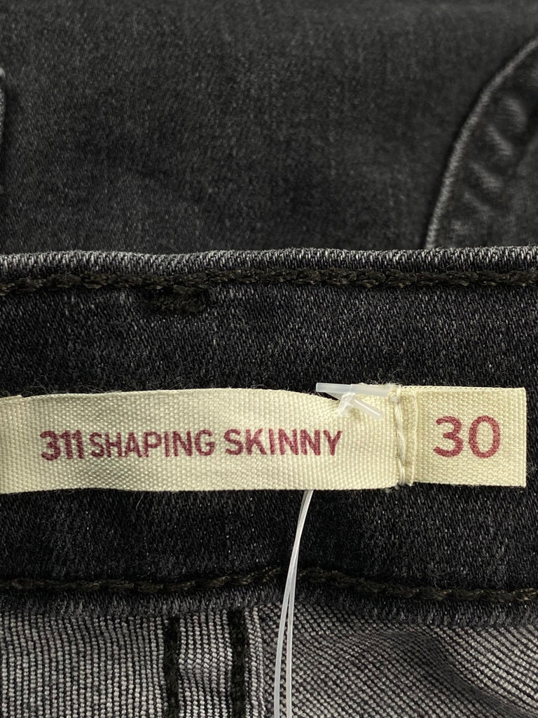 Levis