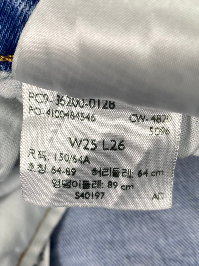 Levis