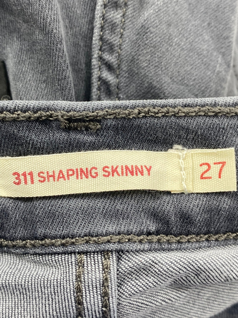 Levis