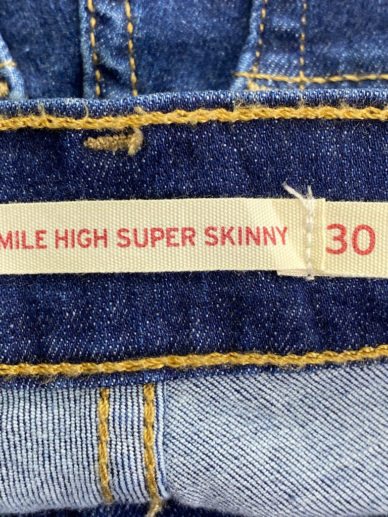 Levis