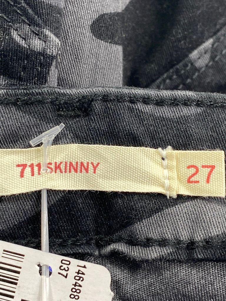 Levis