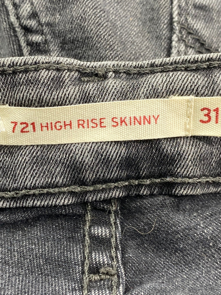 Levis