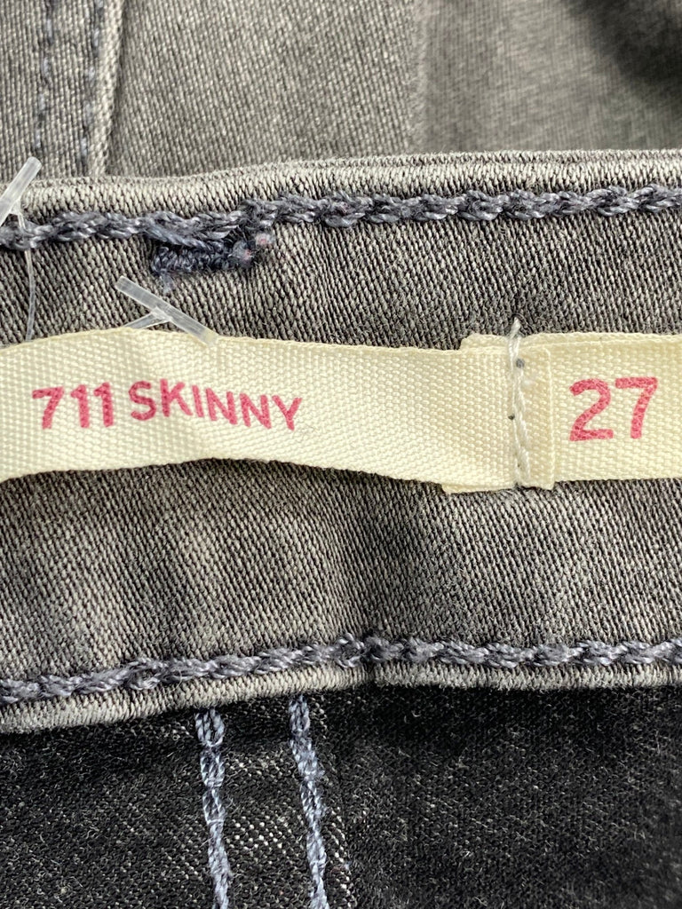 Levis