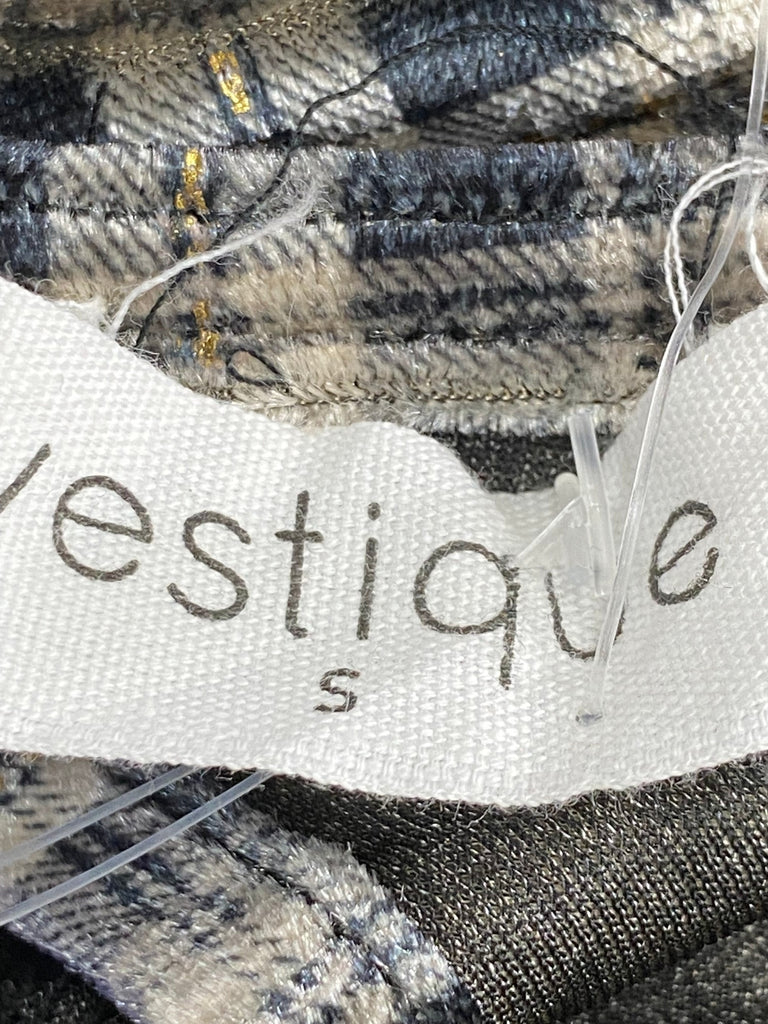 Vestique