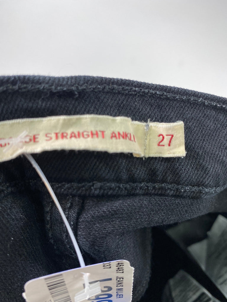 Levis